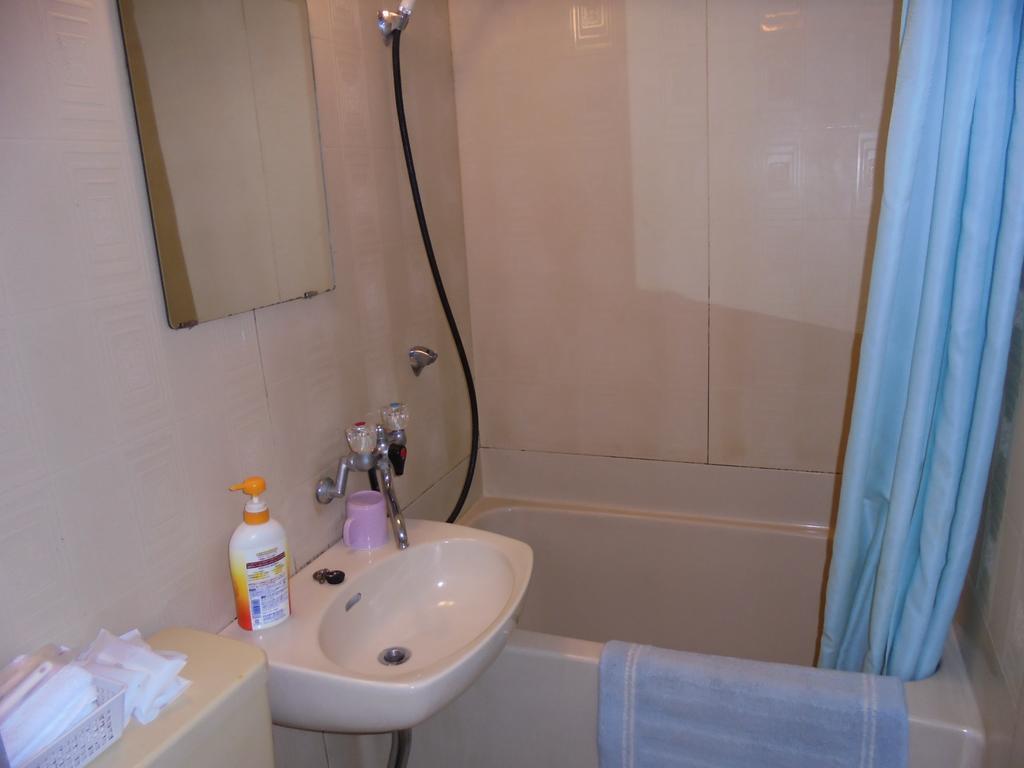 Yoshino Ryokan Osaka Buitenkant foto